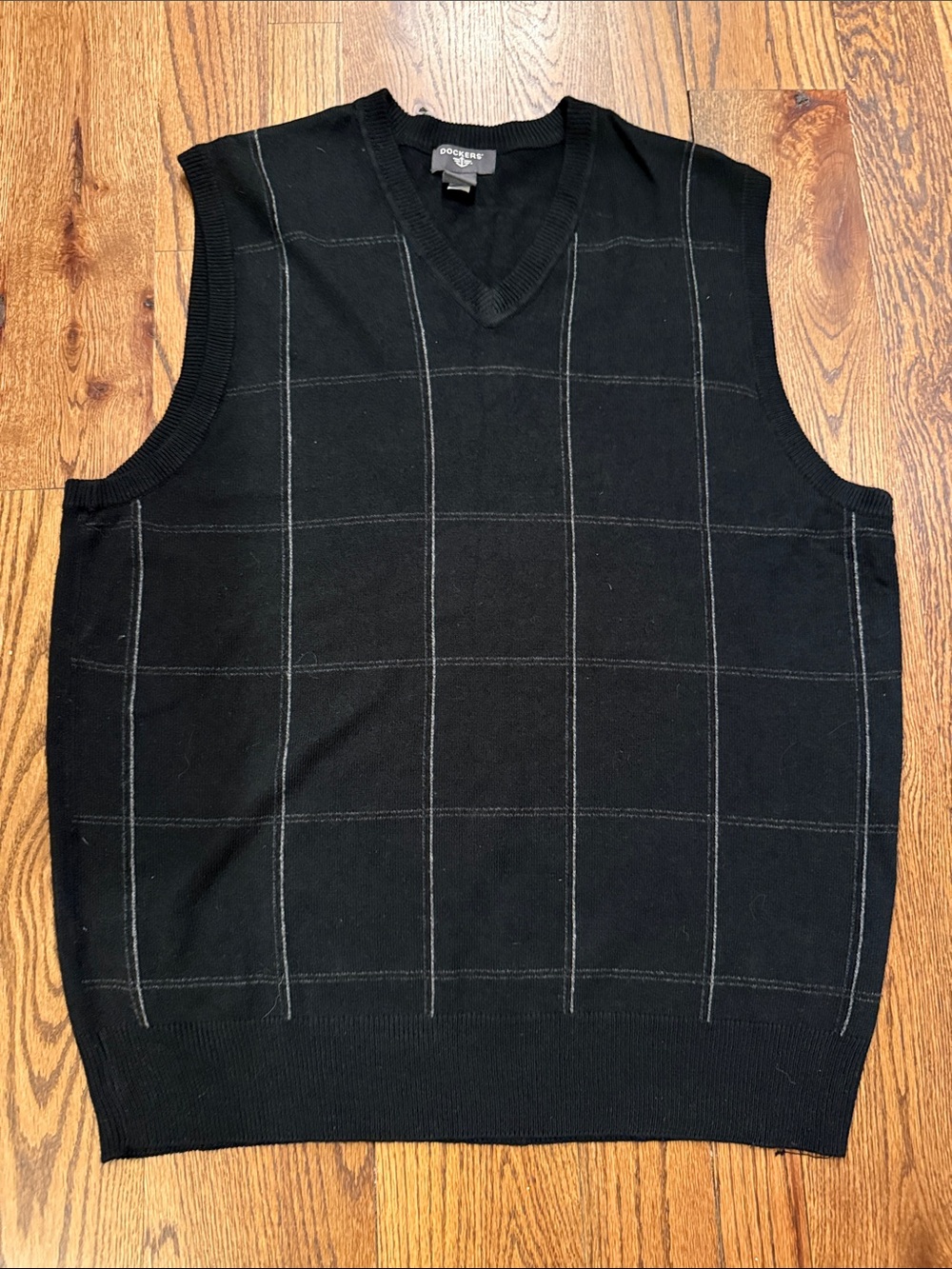 Dockers Black Windowpane V-Neck Sweater Vest
